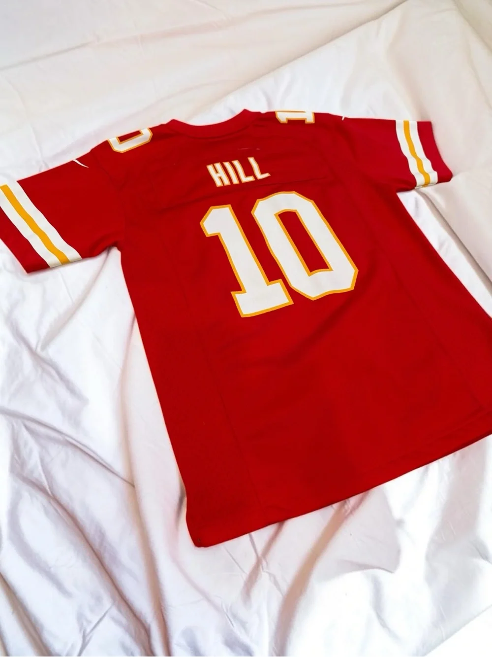 Nike NFL Youth Medium (10-12) Kansas City Chiefs Tyreek Hill #10 Jersey On Field